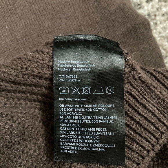 H&M Sweater Set - Picture 4 of 4